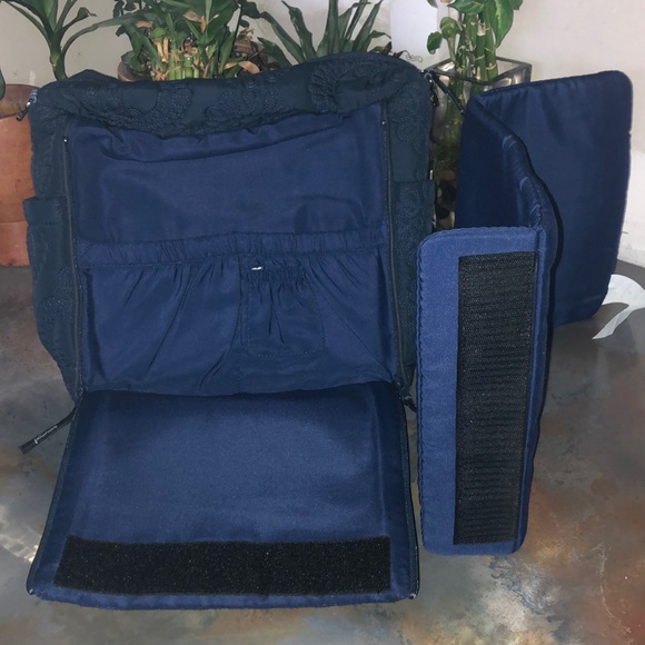 Great Bag for more than just Diapers! - Picture 7 of 7